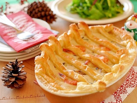 シーフードグラタンのパイ包み